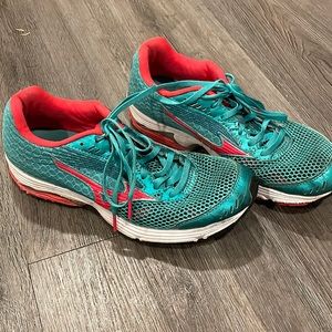 Mizuno Running Shoes